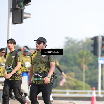 Runner Photo 6617542