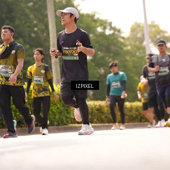 Runner Photo 6617571