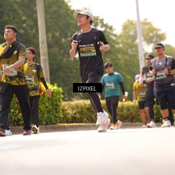 Runner Photo 6617573