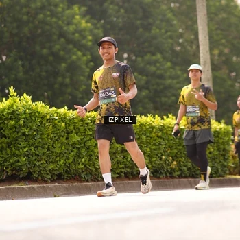 Runner Photo 6617743
