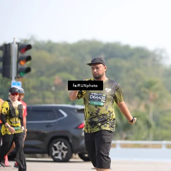 Runner Photo 6617867