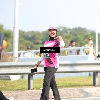 Runner Photo 6617872