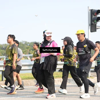 Runner Photo 6618053