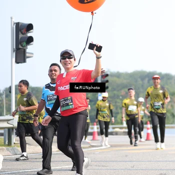 Runner Photo 6618263