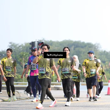 Runner Photo 6618301
