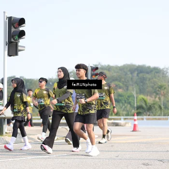 Runner Photo 6618659