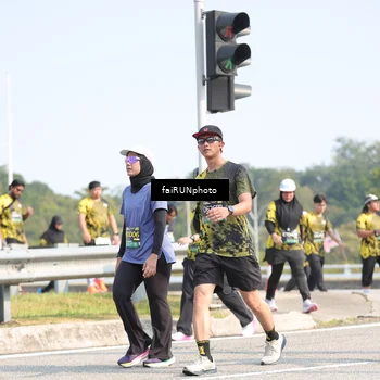 Runner Photo 6618673