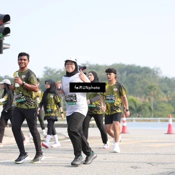 Runner Photo 6618675