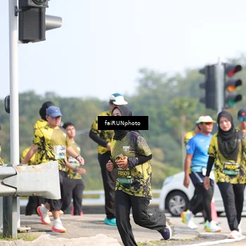 Runner Photo 6619079