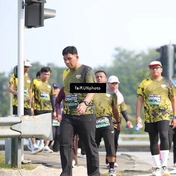 Runner Photo 6619535