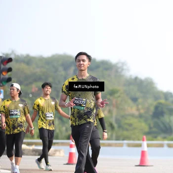 Runner Photo 6619742