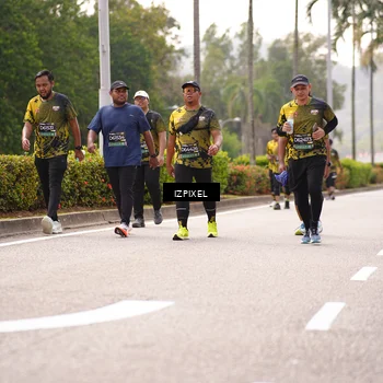 Runner Photo 6620100