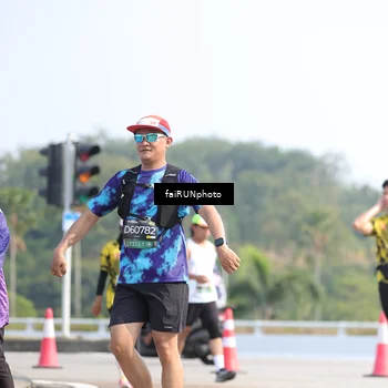 Runner Photo 6620311