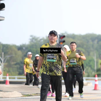 Runner Photo 6620389