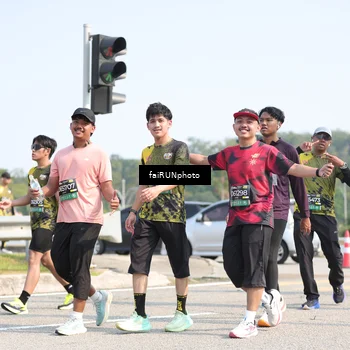 Runner Photo 6620514