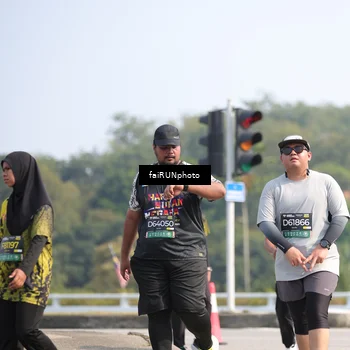 Runner Photo 6621100