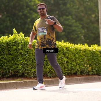 Runner Photo 6621300