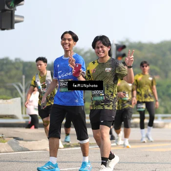 Runner Photo 6621475