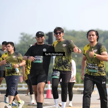 Runner Photo 6621567