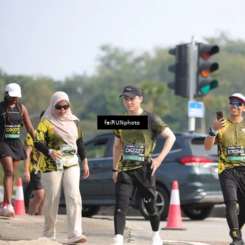 Runner Photo 6624003