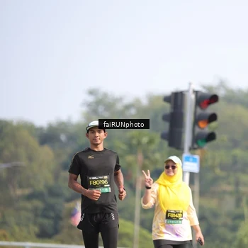 Runner Photo 6624854
