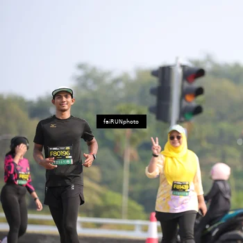 Runner Photo 6624892