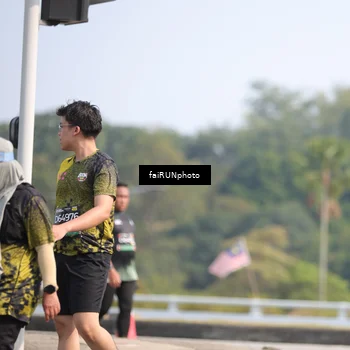 Runner Photo 6625050