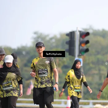 Runner Photo 6625084