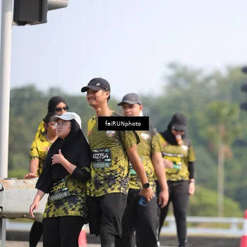 Runner Photo 6625112