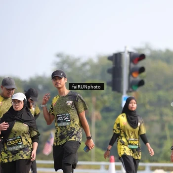 Runner Photo 6625115