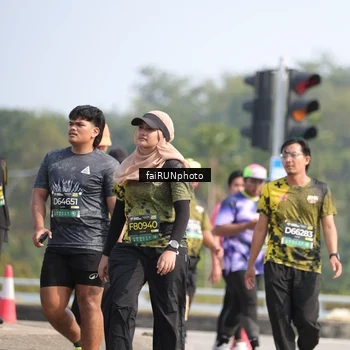 Runner Photo 6625165