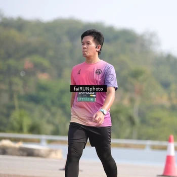Runner Photo 6625247
