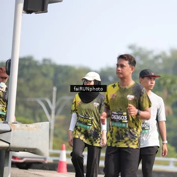 Runner Photo 6625306