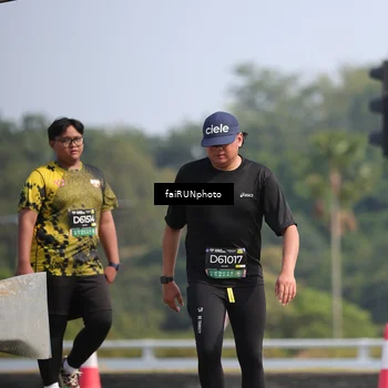 Runner Photo 6626640