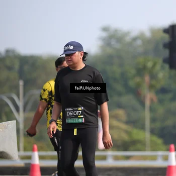 Runner Photo 6626669