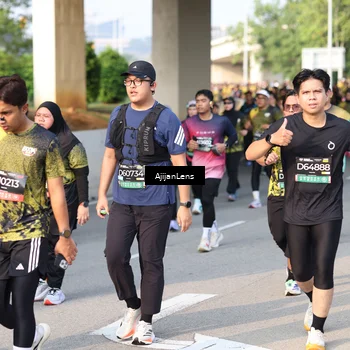 Runner Photo 6627695