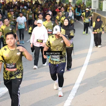 Runner Photo 6627911
