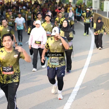 Runner Photo 6627913
