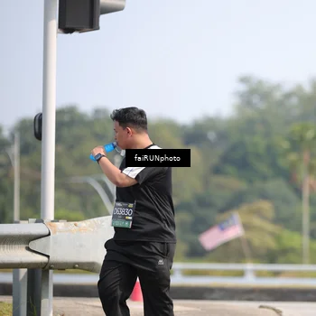Runner Photo 6628898