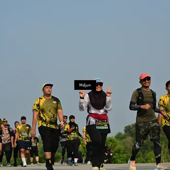 Runner Photo 6630044