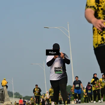 Runner Photo 6630236