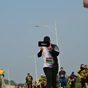 Runner Photo 6630240