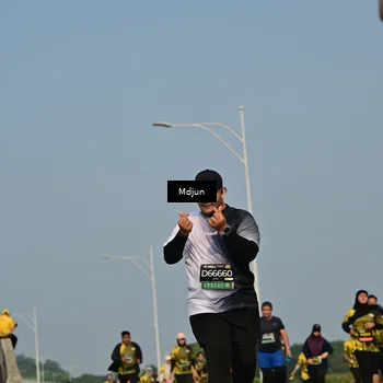 Runner Photo 6630245