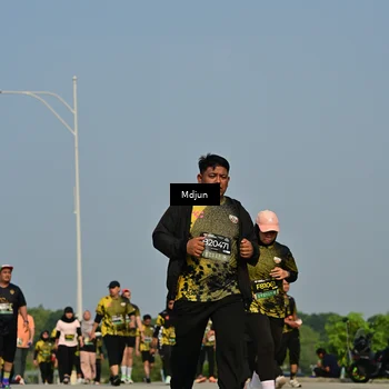 Runner Photo 6630280