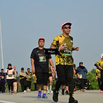 Runner Photo 6630315