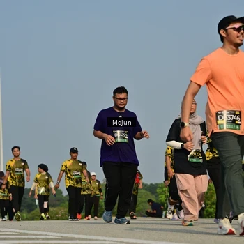 Runner Photo 6630367