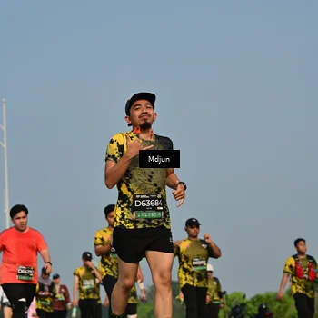 Runner Photo 6630400