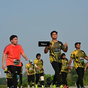 Runner Photo 6630419