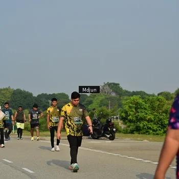 Runner Photo 6630501