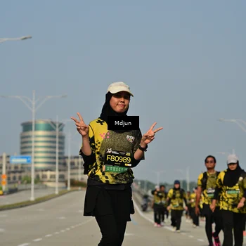 Runner Photo 6630635